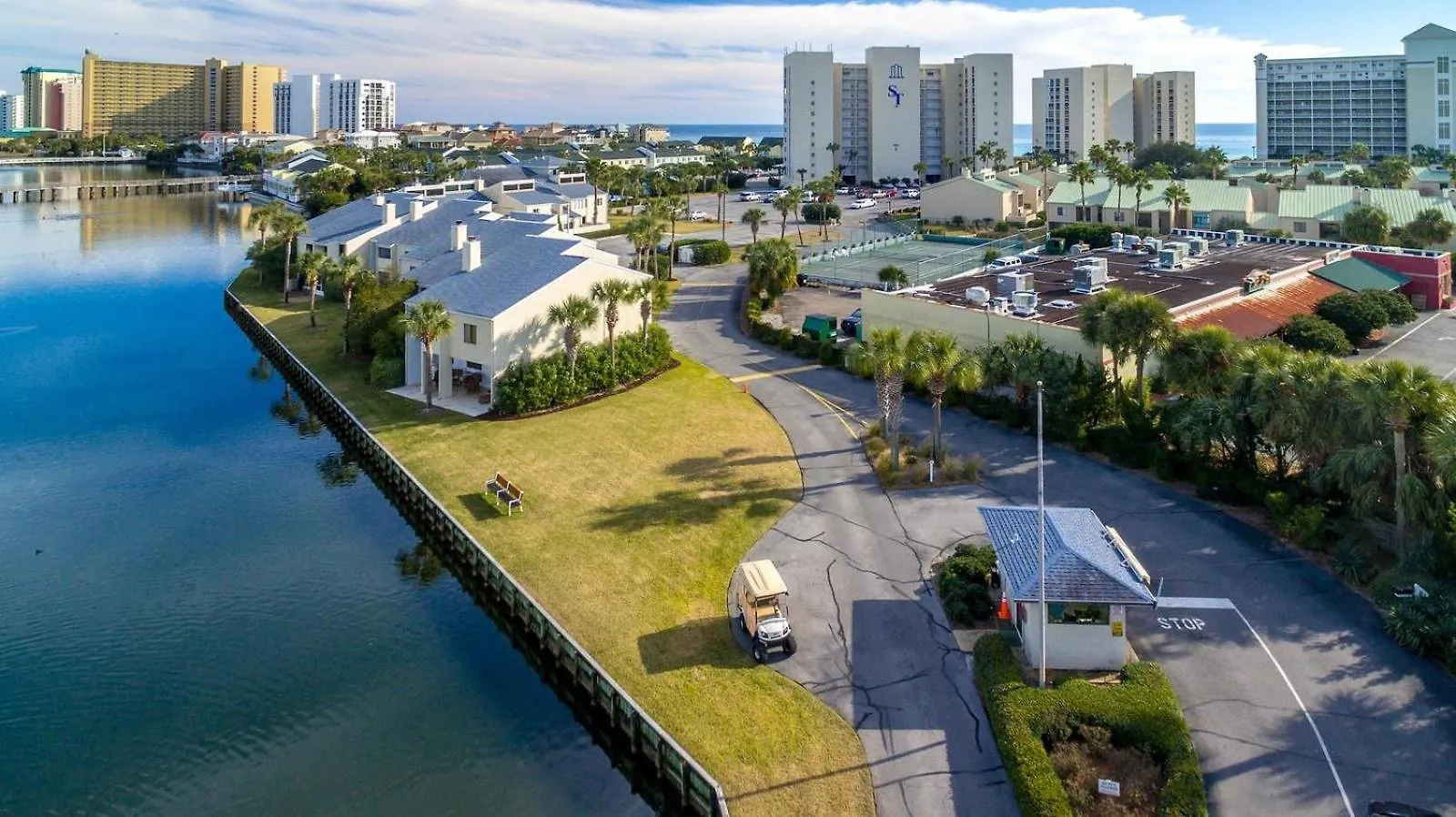 3116 - Shoreline Towers Beach View Vacation Rental Destin Holiday home